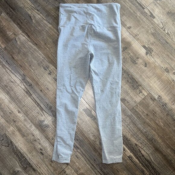 Maaji Swim Leggings Gray Super Soft EUC Size Small - Medium (H) - Picture 1 of 5